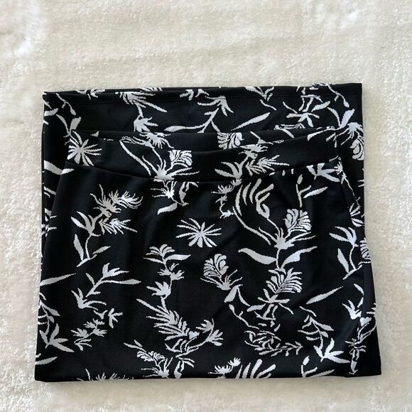 Mark New York Skirt - Picture 2 of 6